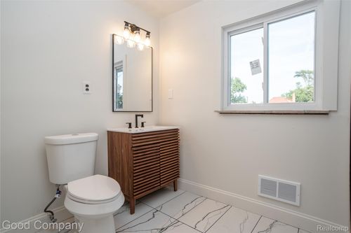 17325 Santa Barbara Dr, Detroit, MI, 48221-2526 | Card Image