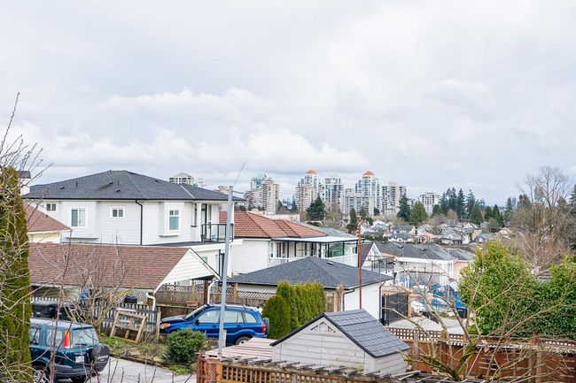 7646 Davies Street, House other with 4 bedrooms, 2 bathrooms and 3 parking in Burnaby BC | Image 27