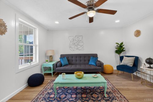 2403 Poplar St, Lynchburg, VA, 24504-4842 | Card Image