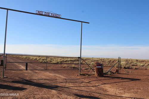 106 Red Dog Rd, Winslow, AZ, 86047-5103 | Card Image