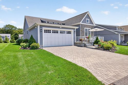 9 Sophia Dr, Rehoboth, MA, 02769-2422 | Card Image