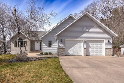 472 Glenwood Ct, Chippewa Falls, WI, 54729 | Card Image