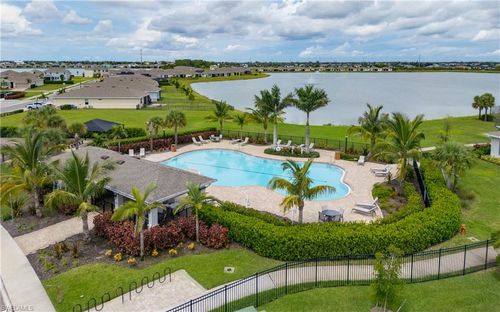 374 Spring Hill Lake Loop, CAPE CORAL, FL, 33993-4528 | Card Image