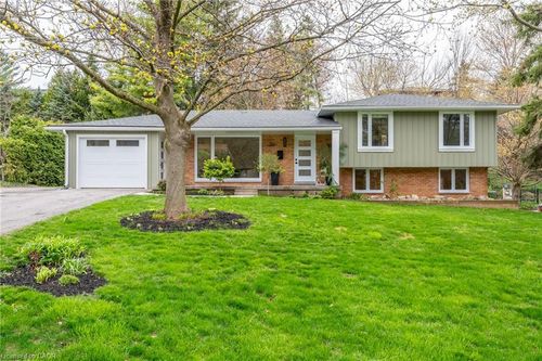187 Woodview Cres, Ancaster, ON, L9G1G1 | Card Image