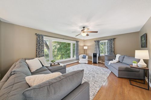 711 Kinnickinnic St, Hudson, WI, 54016-1743 | Card Image