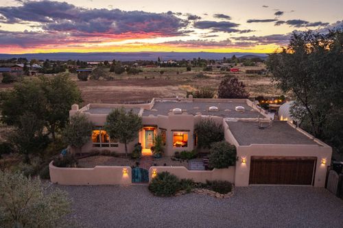 9 Latilla Ln, Arroyo Seco, NM, 87514-5018 | Card Image