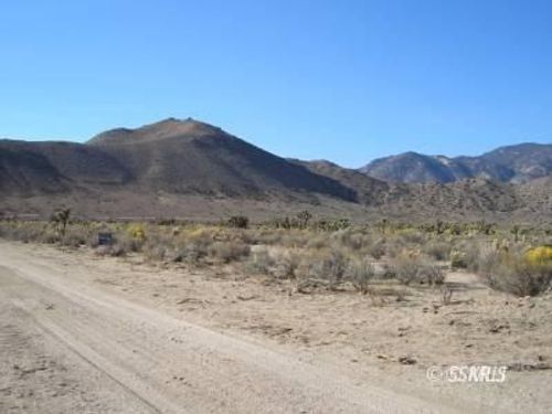 208&amp;210 Fanucchi Way, Weldon, CA, 93283 | Card Image