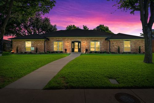 16214 Spring Creek Rd, Dallas, TX, 75248-3117 | Card Image