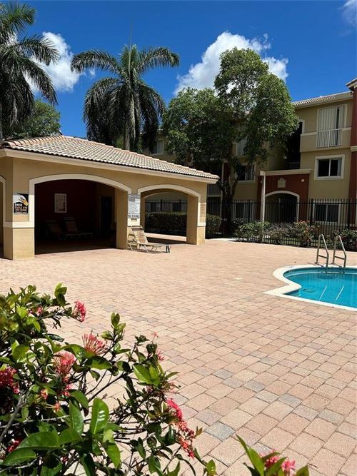 113-7085 Nova Dr, Davie, FL, 33317-8110 | Card Image