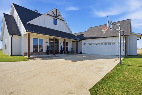 18100 County Road 4001, Mabank, TX, 75147-3284 | Card Image