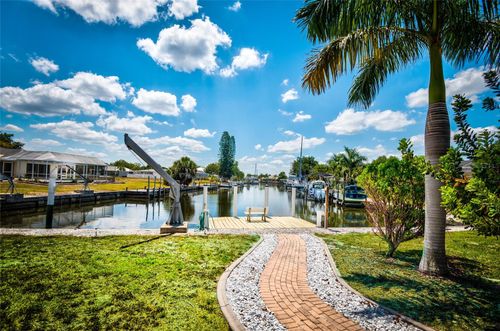 129 Cousley Dr Se, PORT CHARLOTTE, FL, 33952-9149 | Card Image