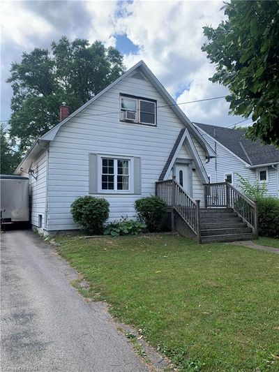 230 North St, House other with 3 bedrooms, 1 bathrooms and 5 parking in Fort Erie ON | Image 1