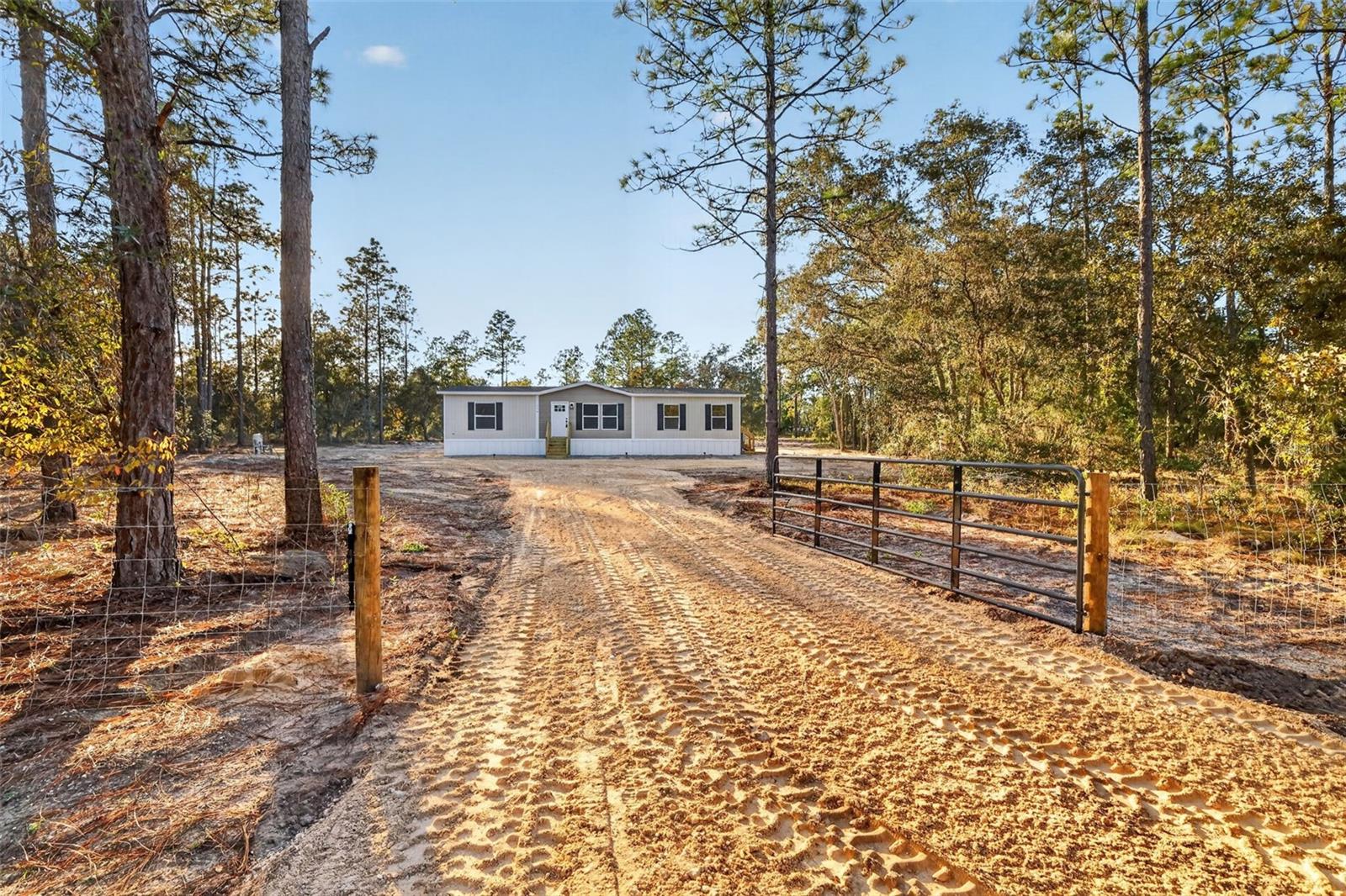 170 Ne 138Th Ave, For Sale in Williston - eXp Realty