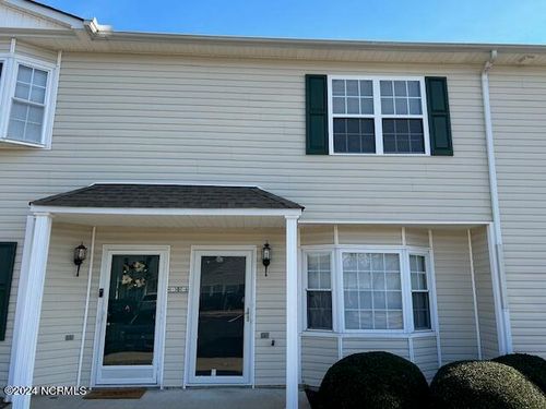 i4-2385 Vineyard Dr, Winterville, NC, 28590-9565 | Card Image