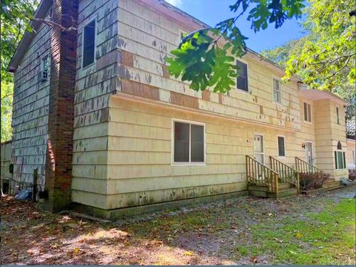 8 Hidden Path, Quogue, NY, 11959-4001 | Card Image