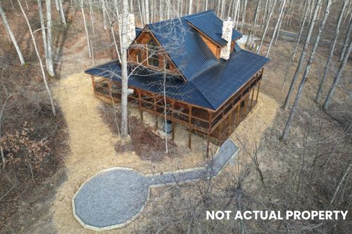 28583 Hawthorne Way, Logan, OH, 43138 | Card Image