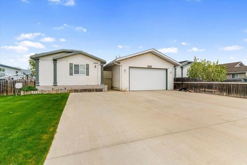 10208 98 Avenue, Bezanson, AB, T0H0G0 | Card Image