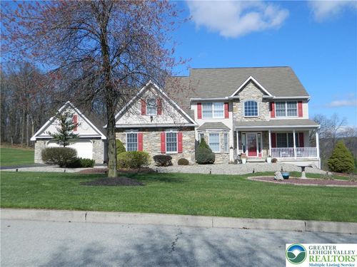 735 Stone Hill Dr, Walnutport, PA, 18088-9590 | Card Image