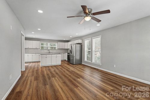 931 E Front St, Statesville, NC, 28677-6009 | Card Image