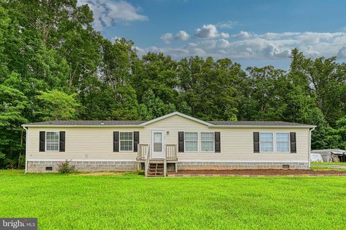 5290 W Old Mountain Rd, LOUISA, VA, 23093-6409 | Card Image