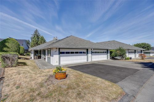 201-330 Dogwood St, Parksville, BC, V9P1P7 | Card Image