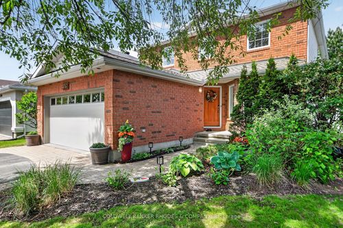 3757 Mountain Meadows Cres, Gloucester, ON, K1V1V7 | Card Image