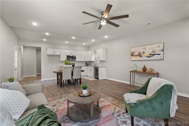 237 Graham St, Home with 3 bedrooms, 2 bathrooms and null parking in Jeffersonville IN | Image 8
