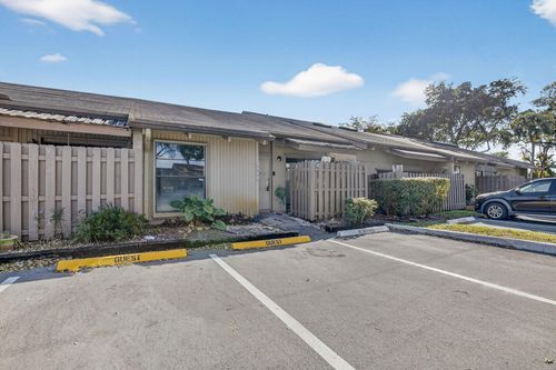 8042-8042 Sw 21st Pl, Davie, FL, 33324-5524 | Card Image