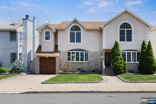 262 Grace Ave, Secaucus, NJ, 07094-3725 | Card Image