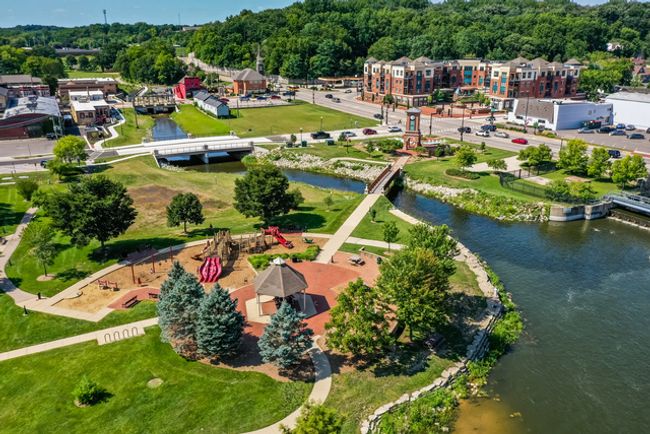 395 Point Ct, House other with 5 bedrooms, 3 bathrooms and 3 parking in Algonquin IL | Image 20