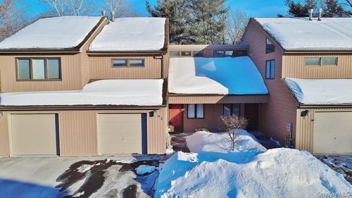 63 Contempra Cir, Tappan, NY, 10983-2038 | Card Image