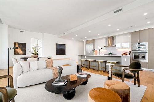 unit-604-2425 Peachtree Rd Ne, Atlanta, GA, 30305-4393 | Card Image