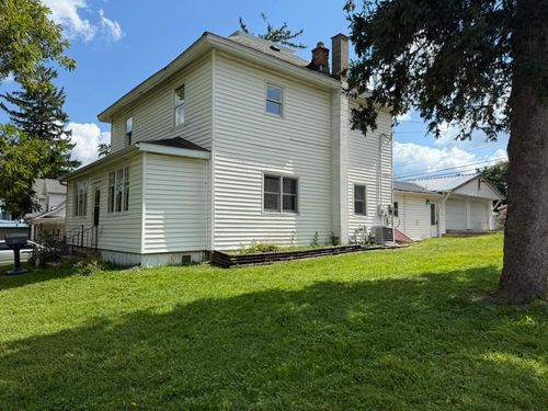 417 W Division Street, Dodgeville, WI, 53533 | Card Image