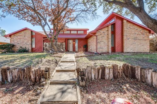 3808 Runge Ct E, Irving, TX, 75038-4801 | Card Image