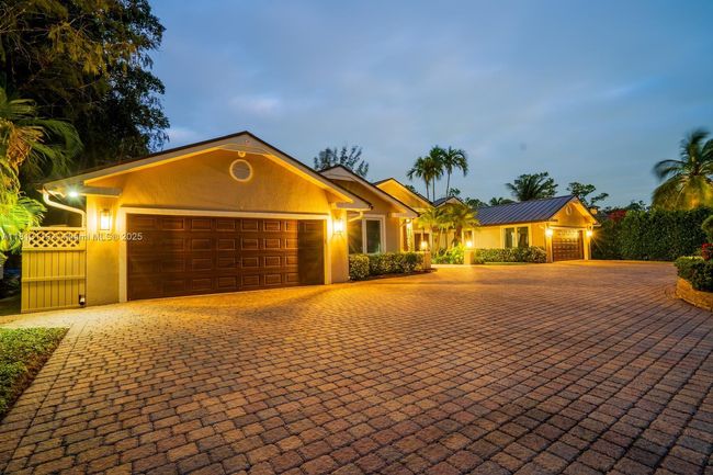 5954 74 Th Ter, House other with 5 bedrooms, 5 bathrooms and null parking in Parkland FL | Image 5