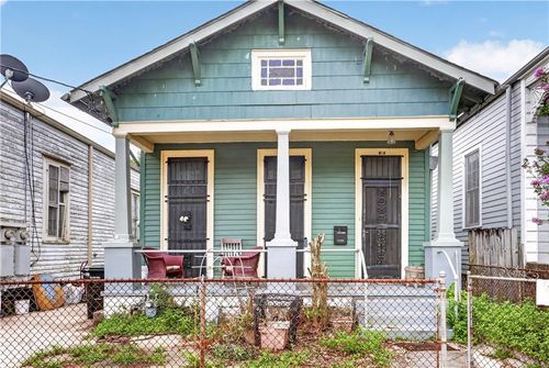 616 2nd St, New Orleans, LA, 70130-5438 | Card Image