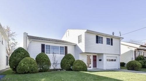 2462 Woodside Rd, Union, NJ, 07083-6616 | Card Image