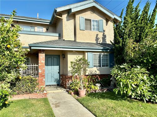 10863 Chestnut St, Los Alamitos, CA, 90720-2373 | Card Image