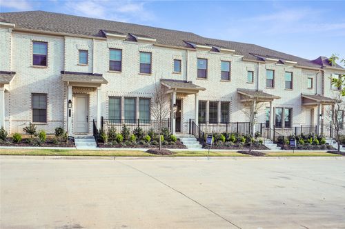 631 Redwood Way, Mansfield, TX, 76063-6976 | Card Image