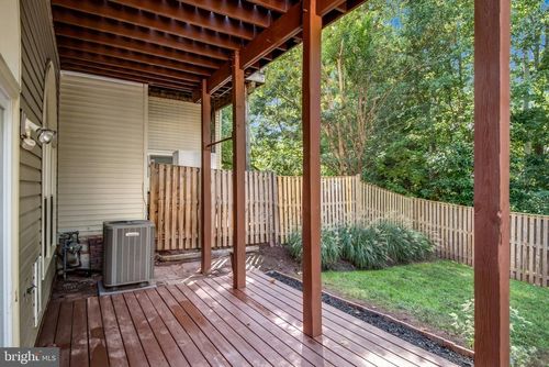 14551 Oakmere Dr, CENTREVILLE, VA, 20120-1392 | Card Image