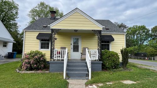 4042 Tennessee Ave Nw, Roanoke, VA, 24017-2614 | Card Image