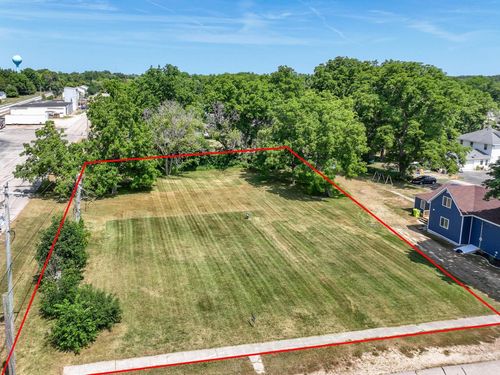 37 1st Street, DARIEN, WI, 53114 | Card Image