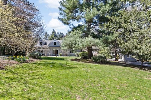 27 Walnut Pl, Brookline, MA, 02445-6735 | Card Image