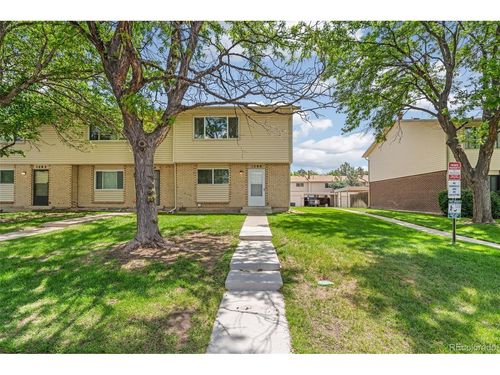 1286 S Troy St, Aurora, CO, 80012-4440 | Card Image