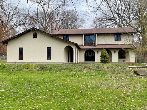 1995 Claus Rd, Vermilion, OH, 44089-2743 | Card Image