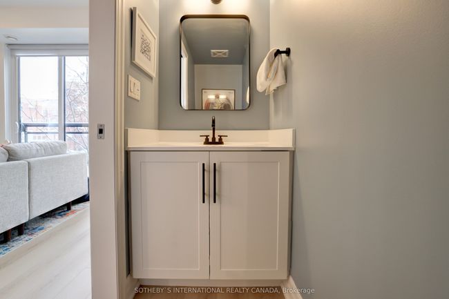 702 - 370 Wallace Ave, Condo with 3 bedrooms, 3 bathrooms and null parking in Toronto ON | Image 6