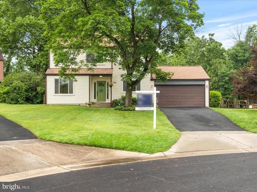 34 Walnutwood Ct, GERMANTOWN, MD, 20874-1031 | Card Image