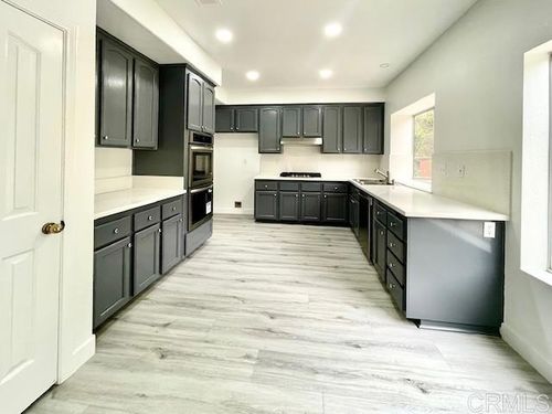 659 Rosita Ct, Chula Vista, CA, 91910-7907 | Card Image