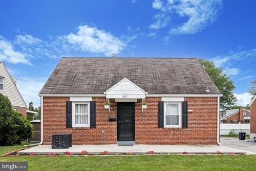 957 Thornton Rd, UPPER CHICHESTER, PA, 19061-3128 | Card Image