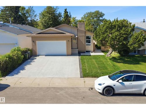 1720 49a St Nw, Edmonton, AB, T6L3K6 | Card Image